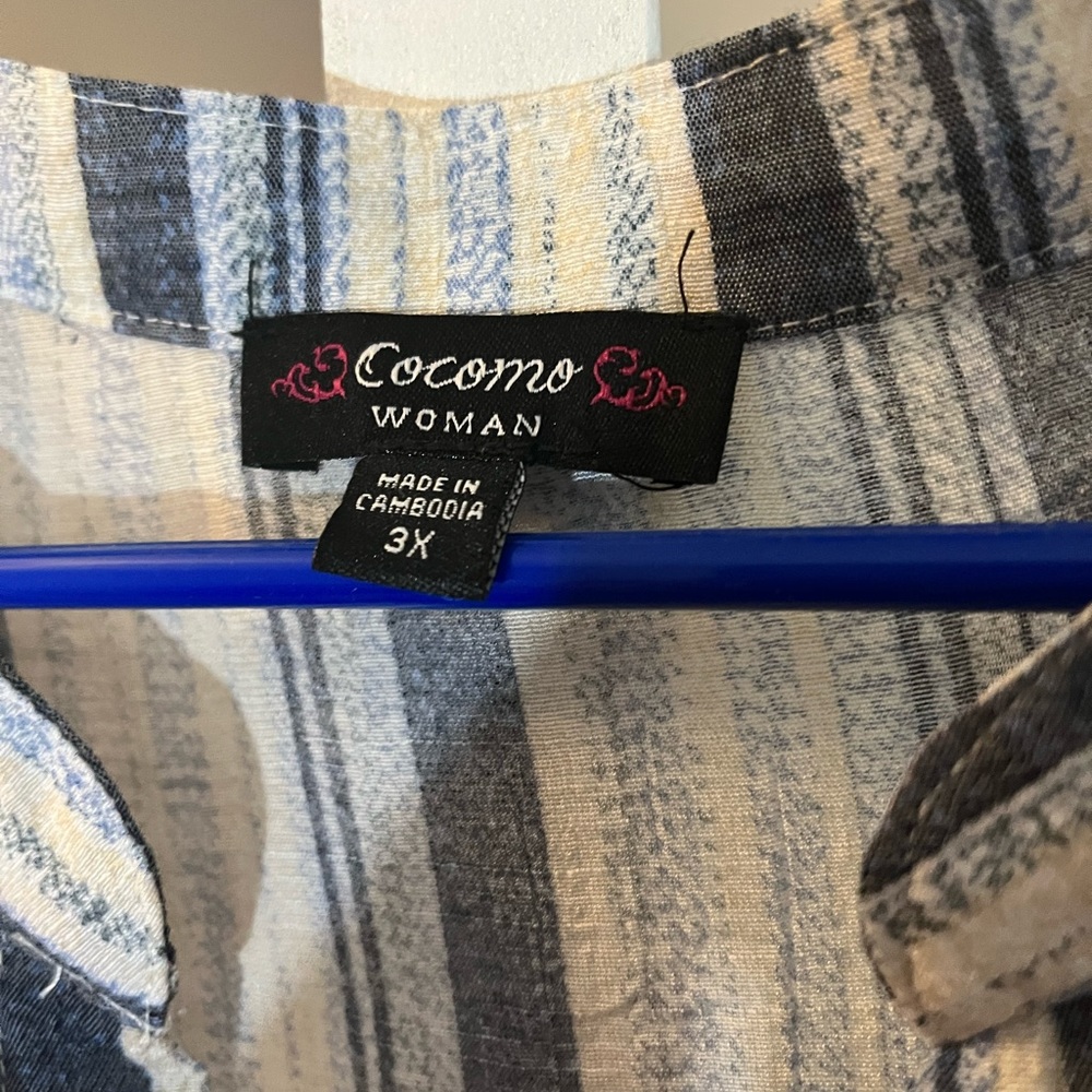 Cocomo Woman button shirt, only wore one time!